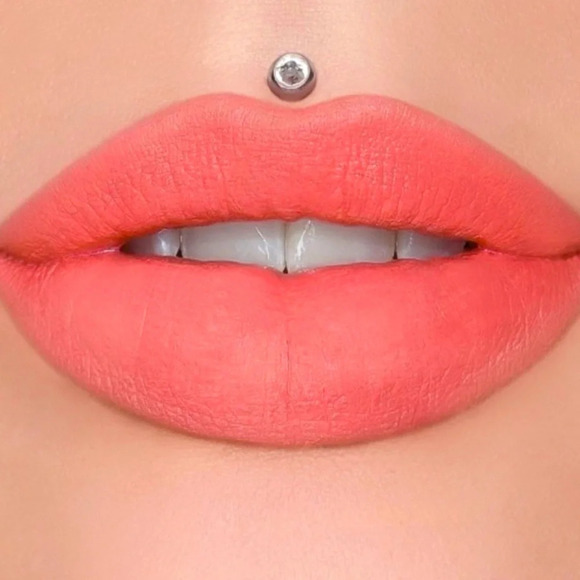 *Final Price* Jeffrey Star Velvet Trap "Honey Suck Me" NIB Discontinued - Picture 1 of 6